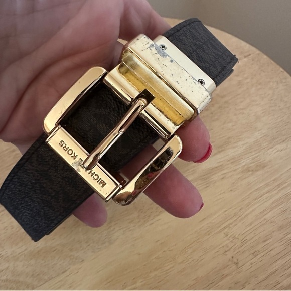 Michael Kors MK Logo Reversible Belt with Gold Tone Buckle Womens Size XL - Picture 2 of 11